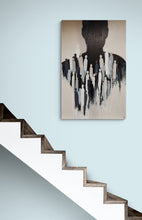 Charger l&#39;image dans la galerie, Tableau d&#39;artiste moderne au dessus d&#39;un escalier moderne

